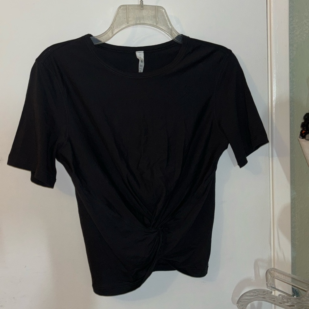 Lululemon top